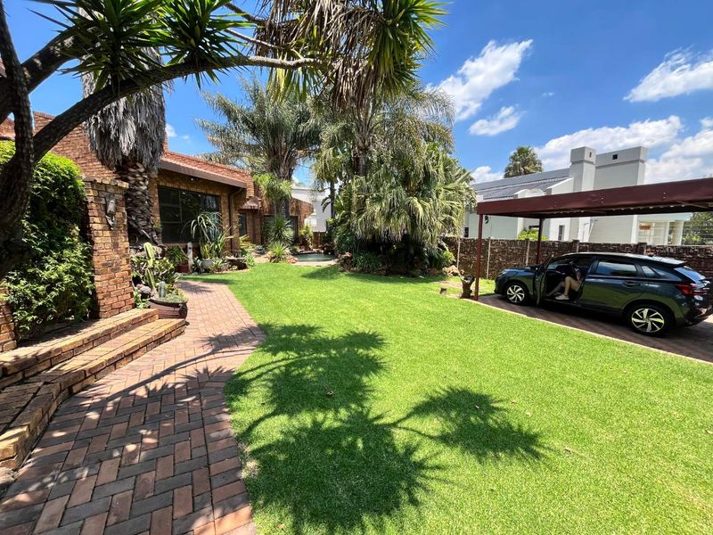 4 Bedroom House for sale - Photo 2