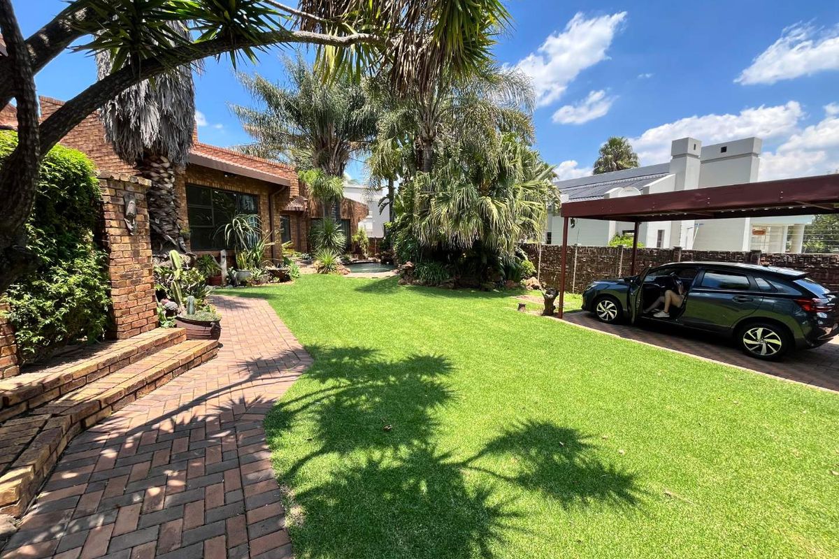 4 Bedroom House for sale - Photo 2