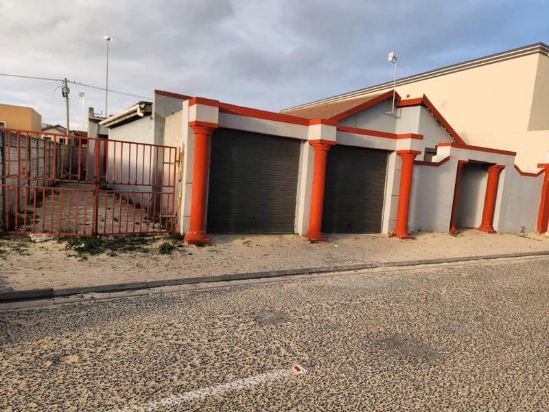 Investment Property for Sale in Ilitha Park, Khayelitsha - Photo 6
