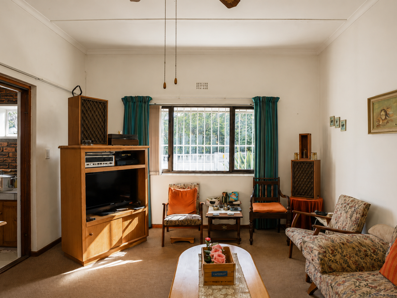 Dual living located in a quiet Cul-de-sac - Photo 9