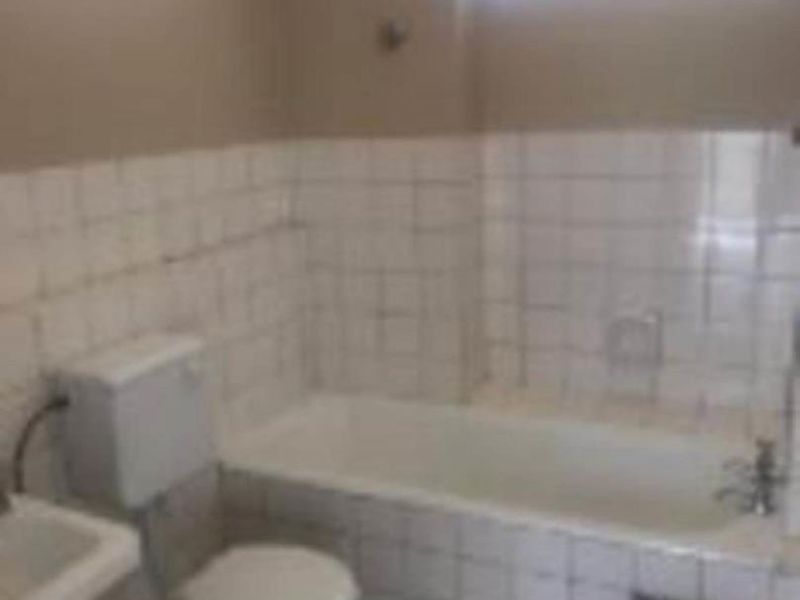 1 Bedroom apartment in Sunnyside - Photo 8