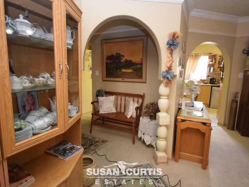 4 BEDROOM HOUSE WITH 4 FLATS FOR SALE IN HAGE HEIGHTS - Photo 9