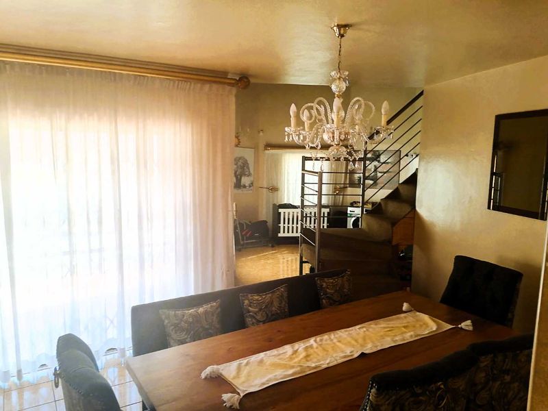 Charming 3-Bedroom Home in a Wonderful Neighborhood - Photo 8