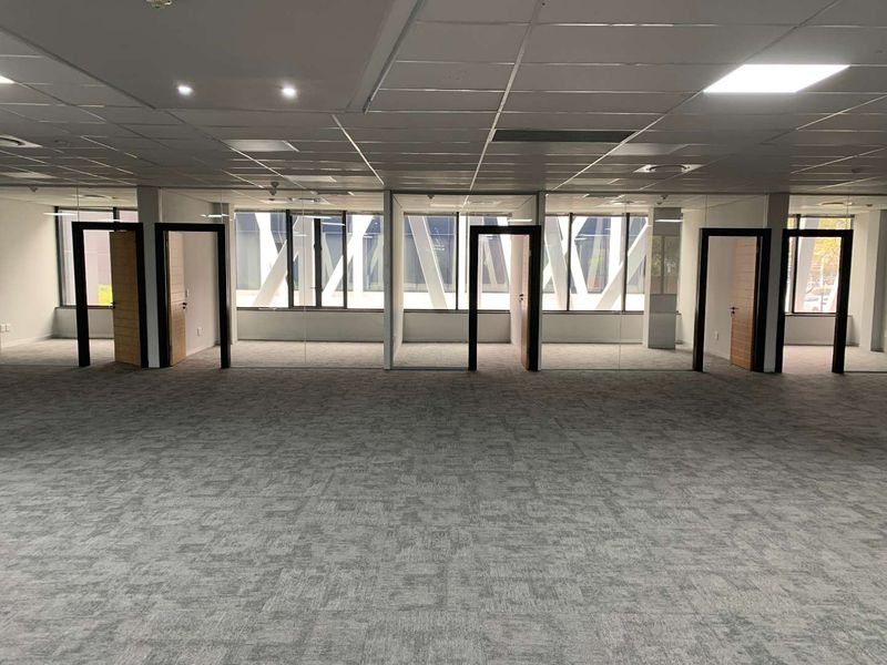 412m2 Refurbished Office Space To Let in Bryanston - Photo 6