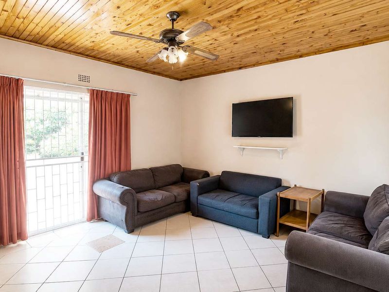 3  Bedroom House in Strubens Valley. - Photo 8