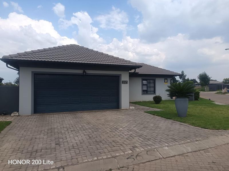 1. "Discover Your Dream Home in Mackenzie Palms!" 2. "Luxurious Living Awaits in This 3-Bedroom Gem!" 3. "Modern Comfort Meets Security in Mackenzie Palms!" 4. - Photo 3