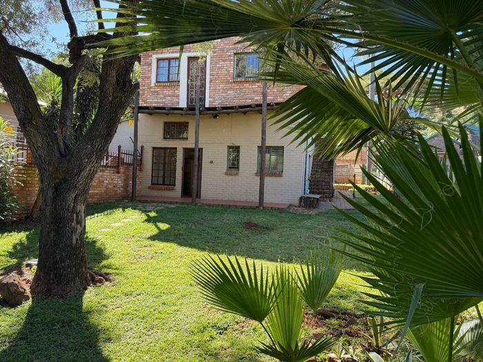 Property #2496192, Cottage Rental Monthly in Waverley