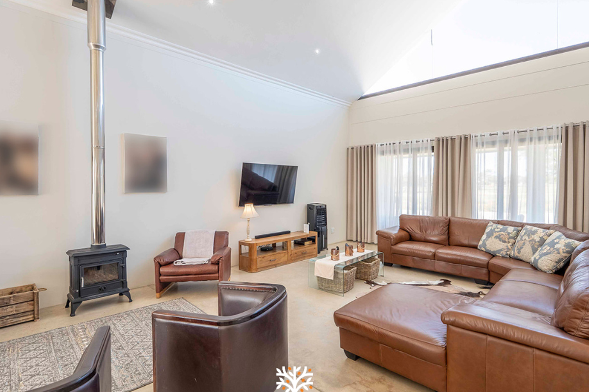 Family Home For Sale | Omeya Golf Estate | N$6 000 000 - Photo 2