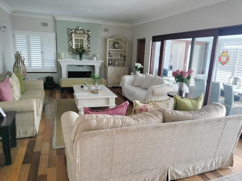 Discover Unparalleled Comfort and Space in Your Dream Home - Photo 5