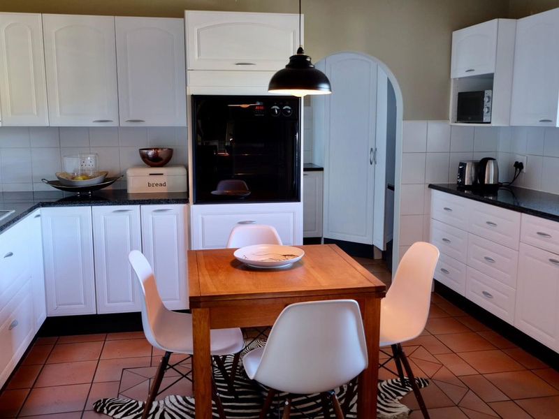 Eros- For Sale- N$6 250 000 - Photo 5