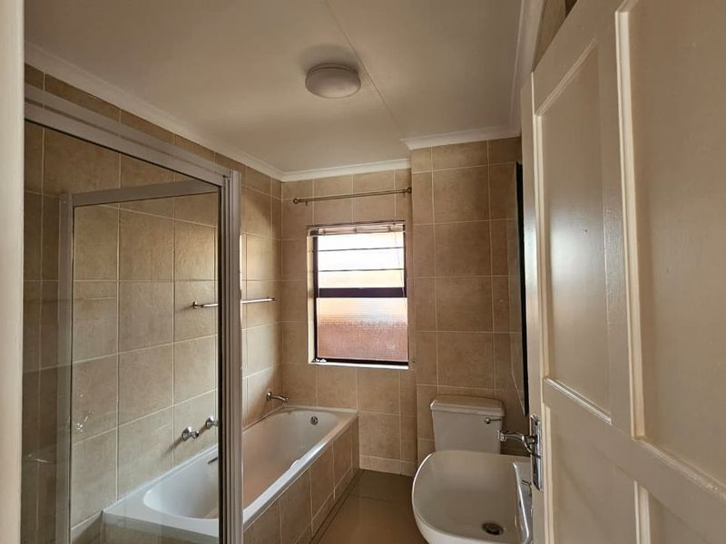 Apartment For Sale in Florentia, Alberton - Photo 5
