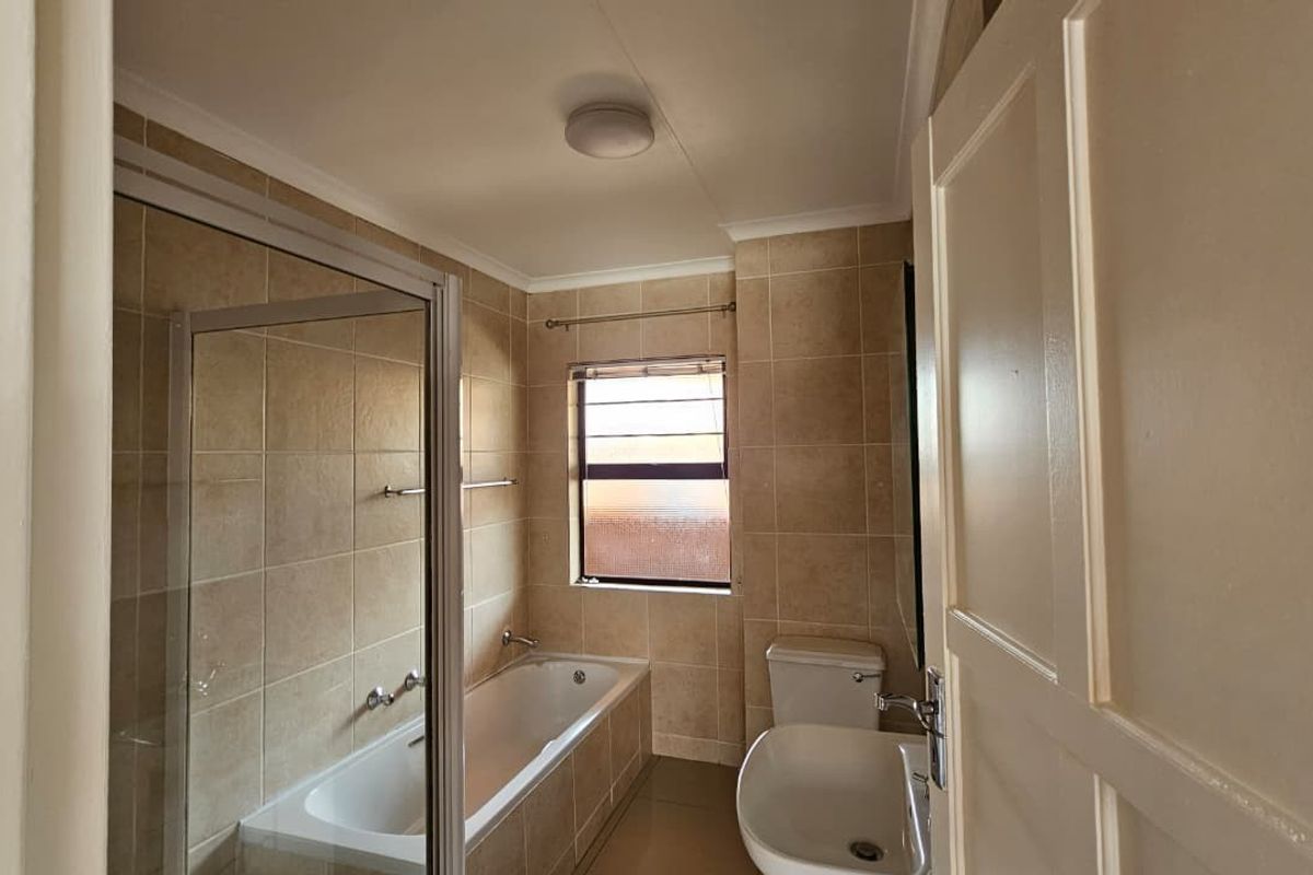 Apartment For Sale in Florentia, Alberton - Photo 5