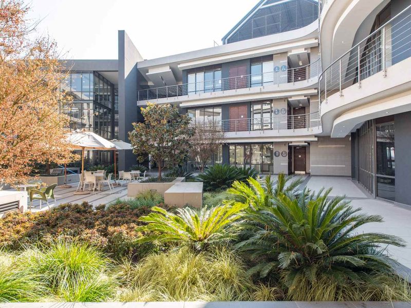 Coworking space in Regus Southdowns Ridge Office Park. - Photo 2