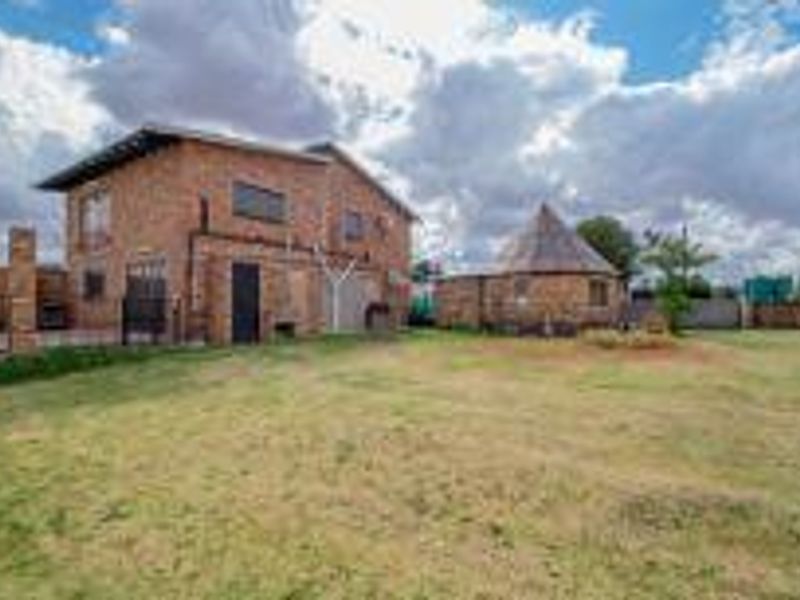 4 Houses on 18 Hectare land - Photo 8