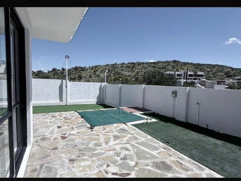 Ultra modern townhouse for rent in Auasblick - Photo 6