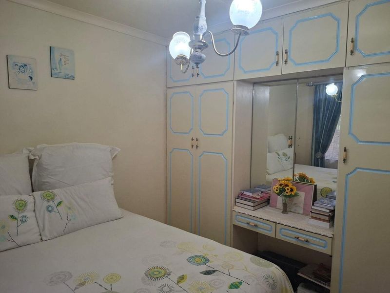 Secure 3 Bedroom Family Home with Flatlet in Colita, Estcourt - Photo 8