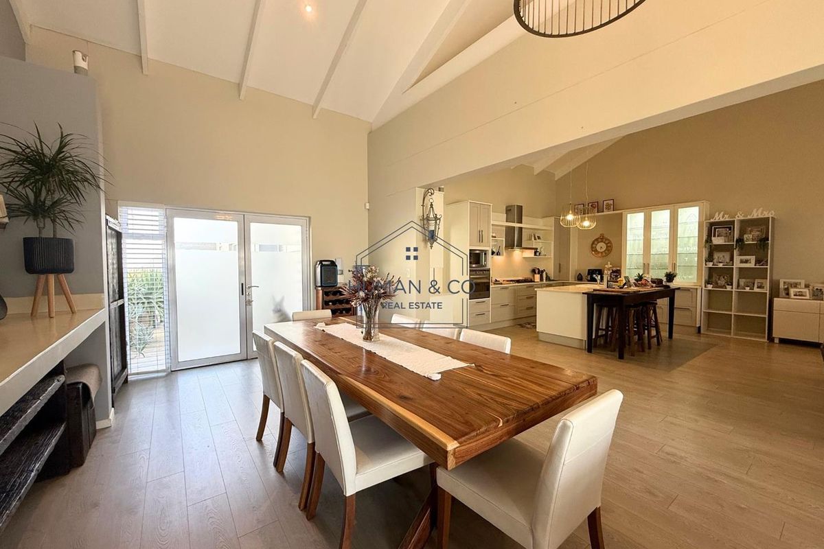 Modern and elegant 3-bedroom Home in Meersig - Photo 4