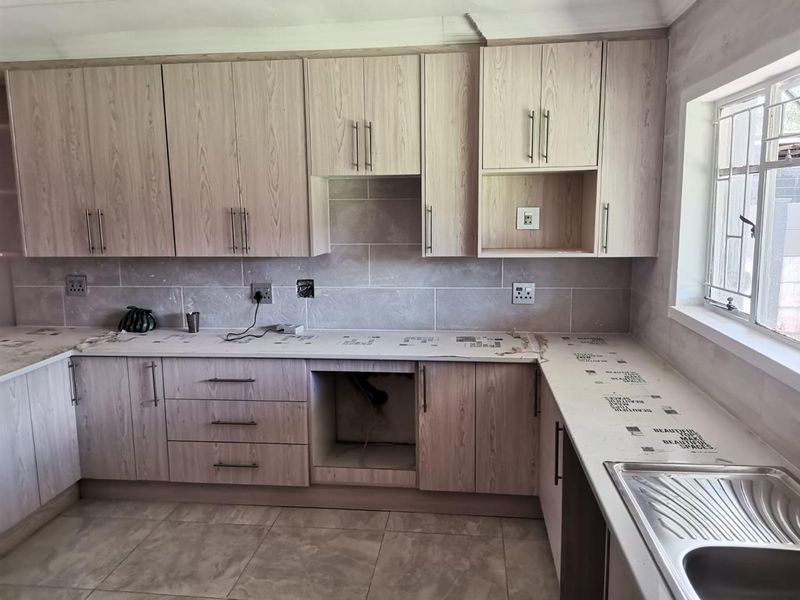 3 Bedroom House For Sale in Vanderbijlpark CE 1 - Photo 8