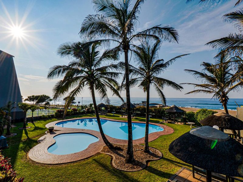Wake up by the sound of the ocean and the beauty of the sea. - Photo 1