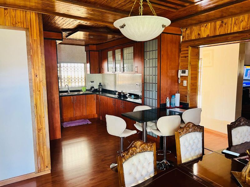 An absolute Gem - Photo 9