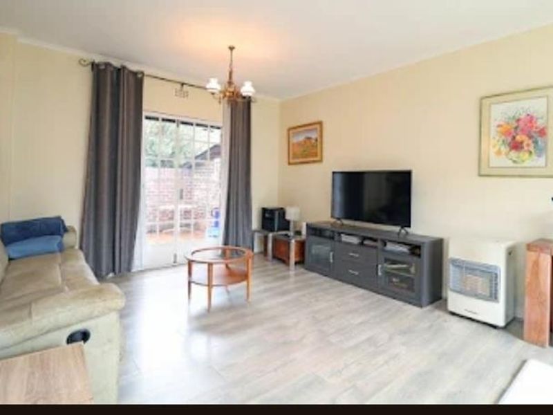 2 Bedroom Duplex Townhouse in beautiful complex - Photo 3