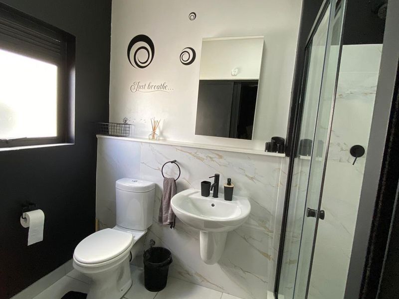 1 Bedroom  Apartment to rent - Photo 3