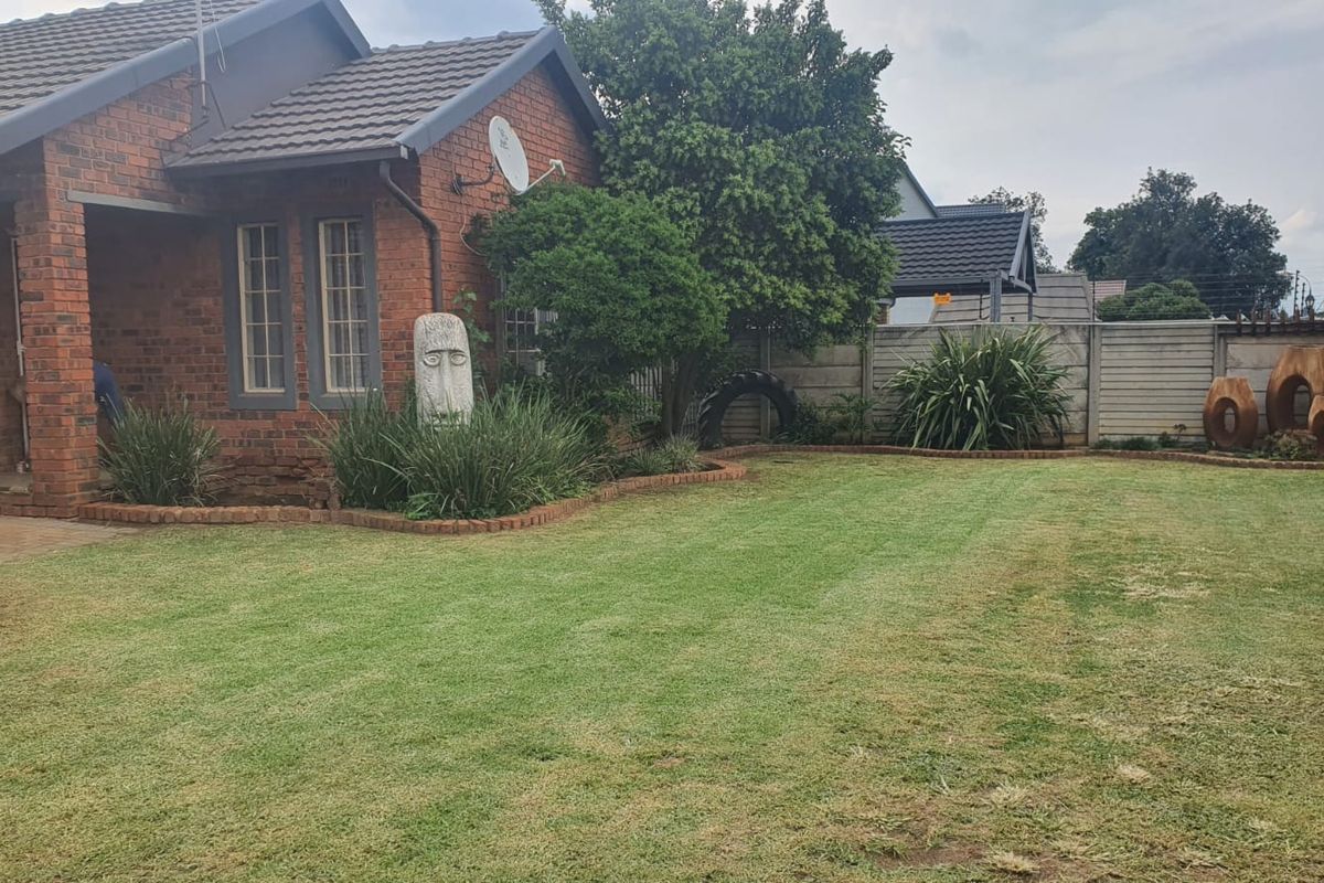 Well kept family home in established area - Photo 5