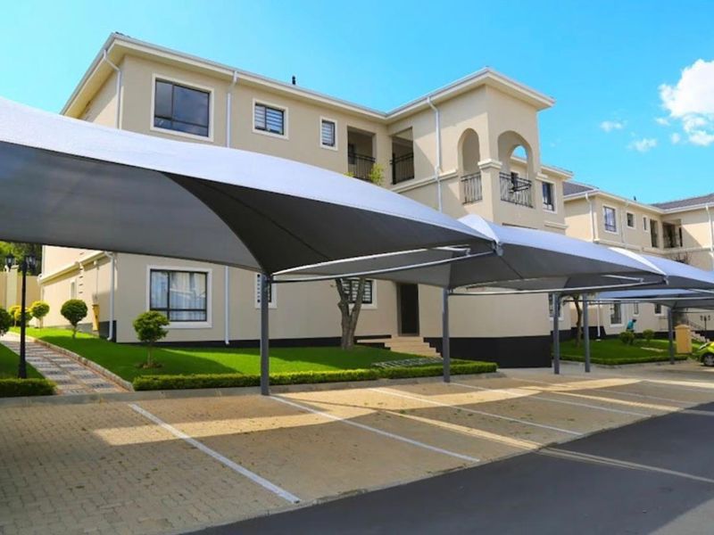 Where luxury meets comfort and security in the heart of Midrand. - Photo 1