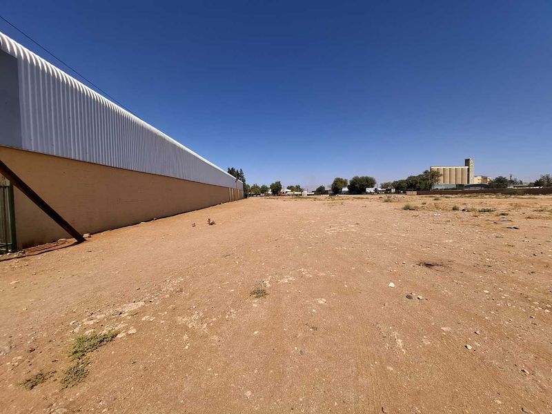 Large Industrial erf in Laboria - Photo 2