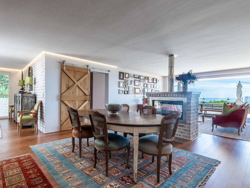 Secure and Luxurious Coastal Living - Photo 4