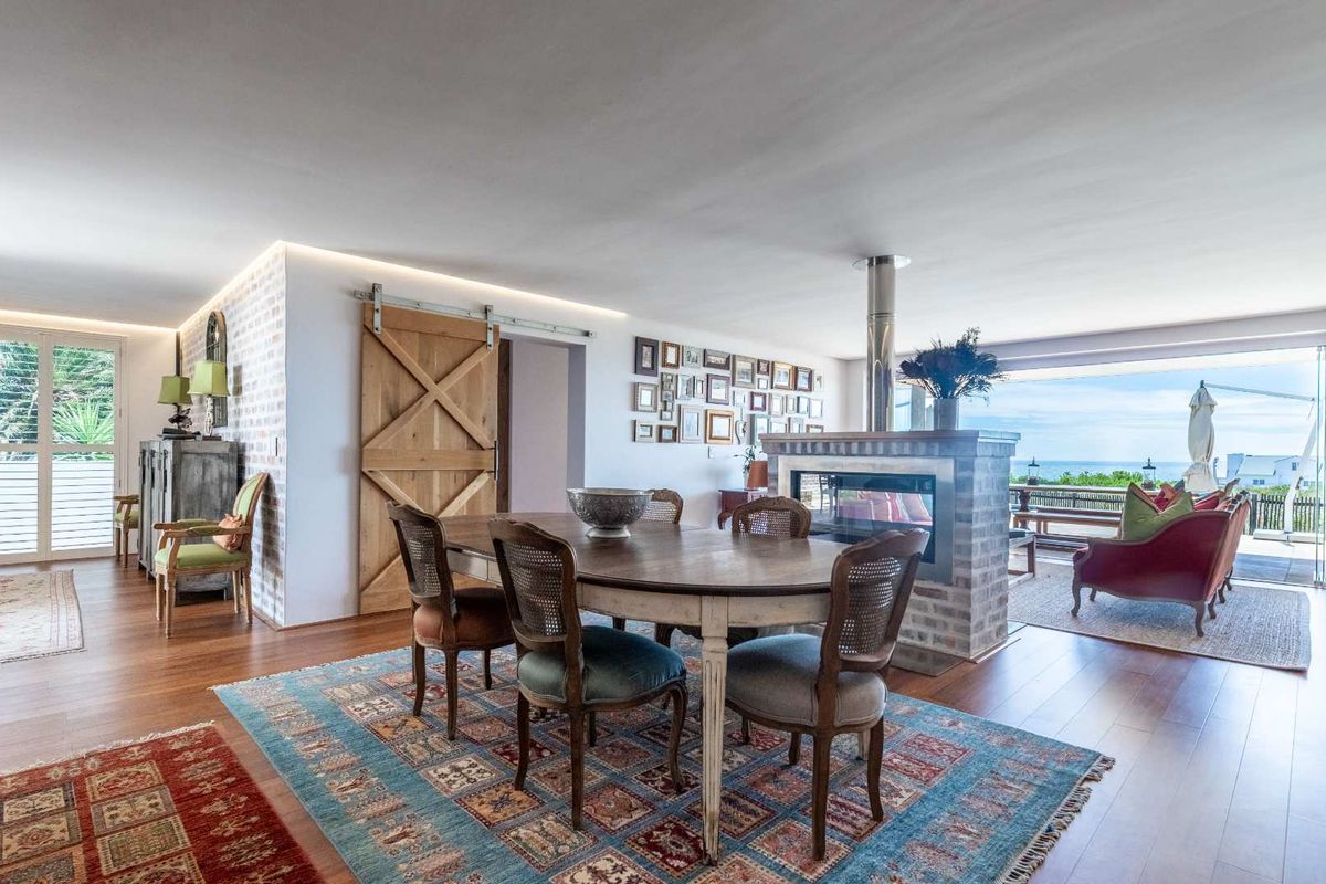 Secure and Luxurious Coastal Living - Photo 4