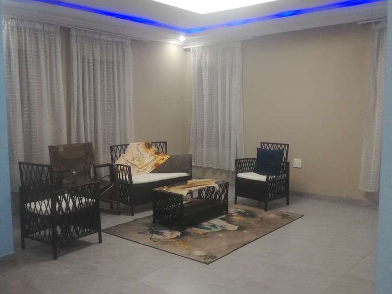 3 bedroom house in Rayton where contemporary comfort meets timeless charm in the heart of Rayton east of Pretoria. - Photo 8