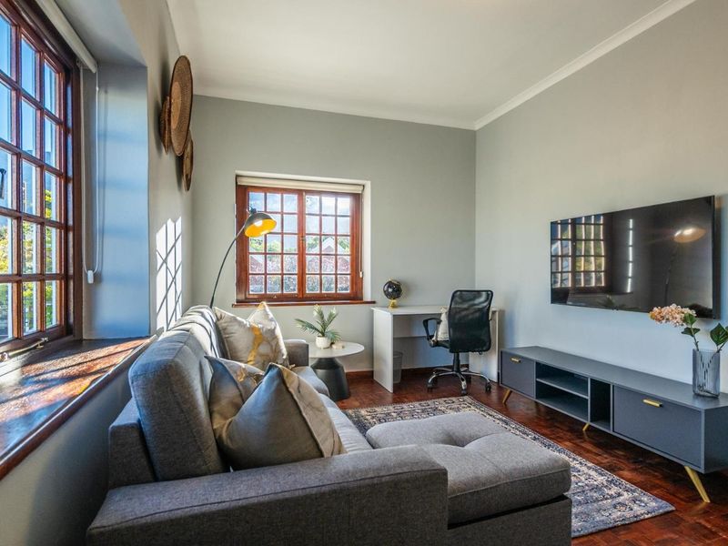 Furnished Franschhoek Apartment with Scenic Views | Available 1 June-31 Oct 2026 - Photo 3