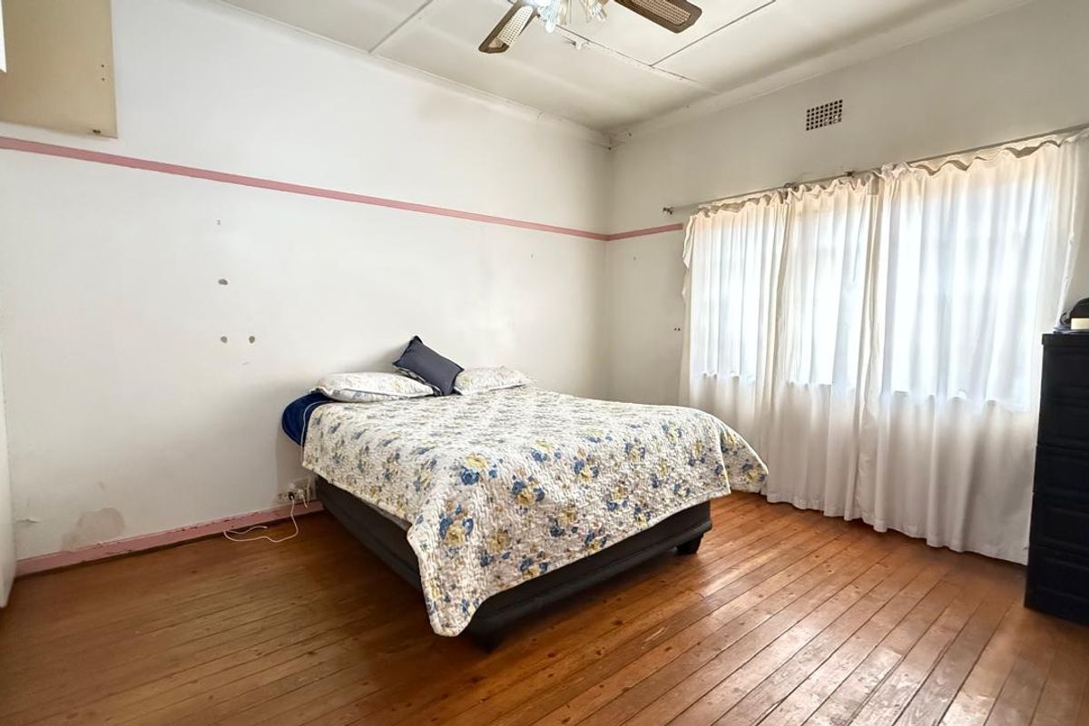 Convenient Living: 3-Bed Home with Extra Income Options - Photo 5