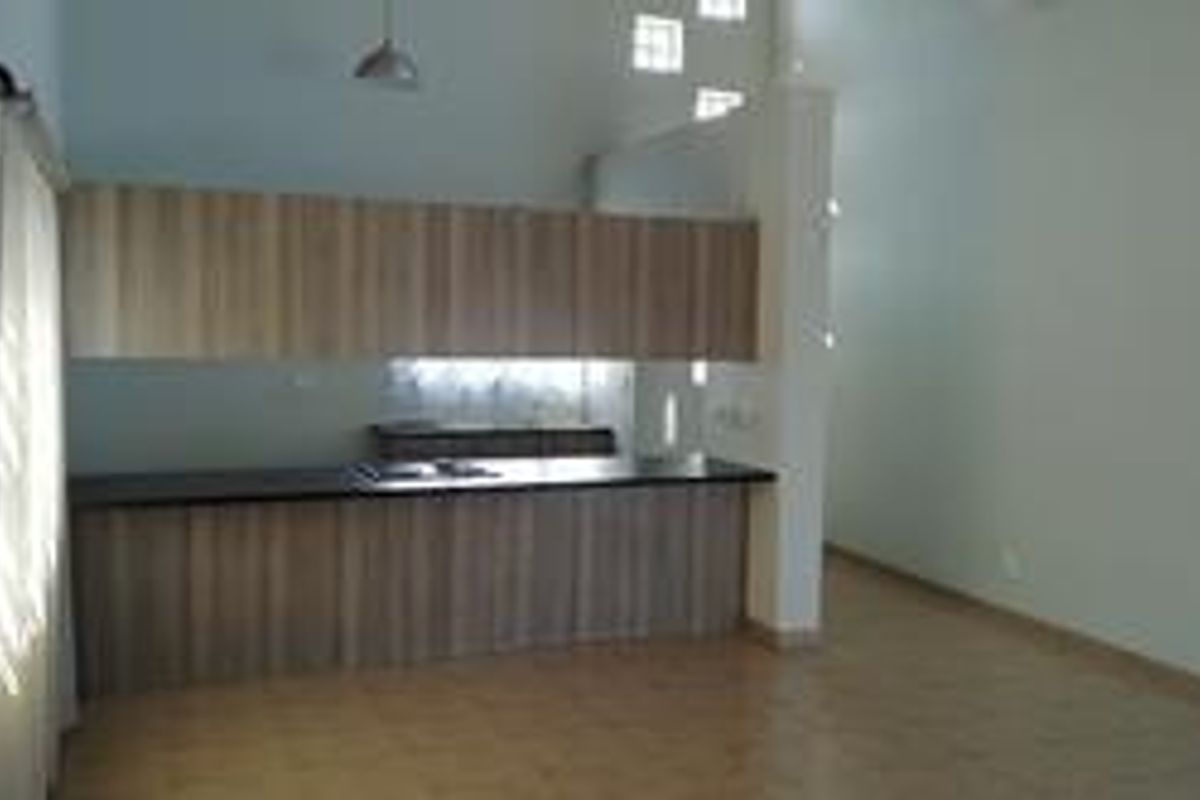 2 Bedroom with Full bathroom House for Sale - Photo 3