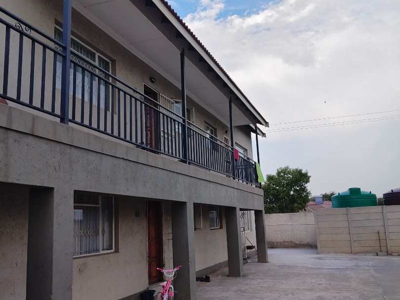 2 Bedrooms apartment for sale in Eloff Square - Photo 5