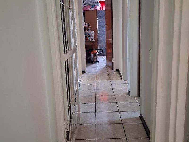 3 Bedroom House For Sale in Vanderbijlpark CE5 - Photo 8