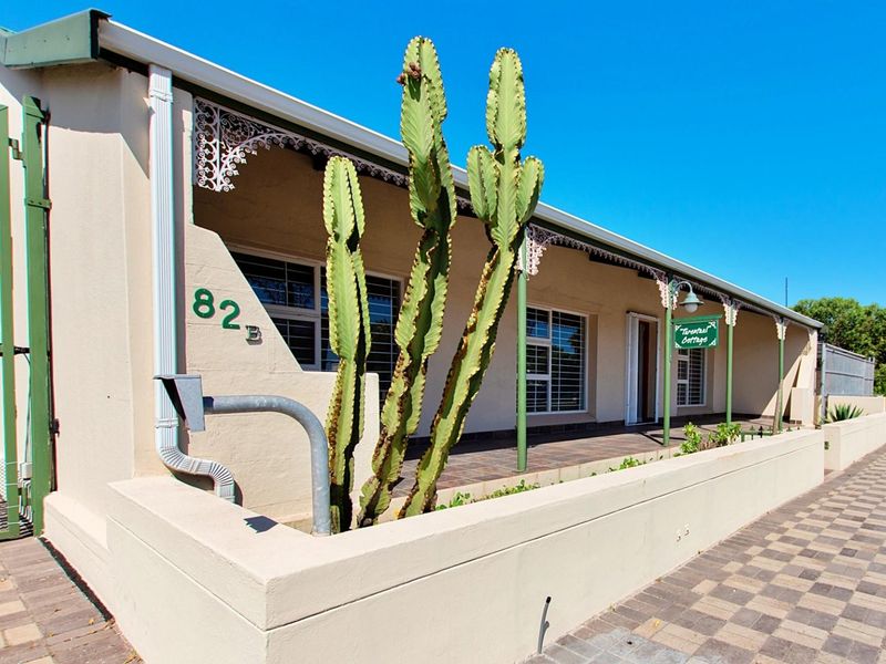 Victorian Style Property in Center of Town. - Photo 3