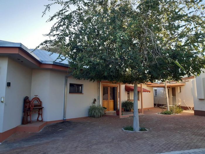 Property #2412885, House For Sale in Omaruru Central