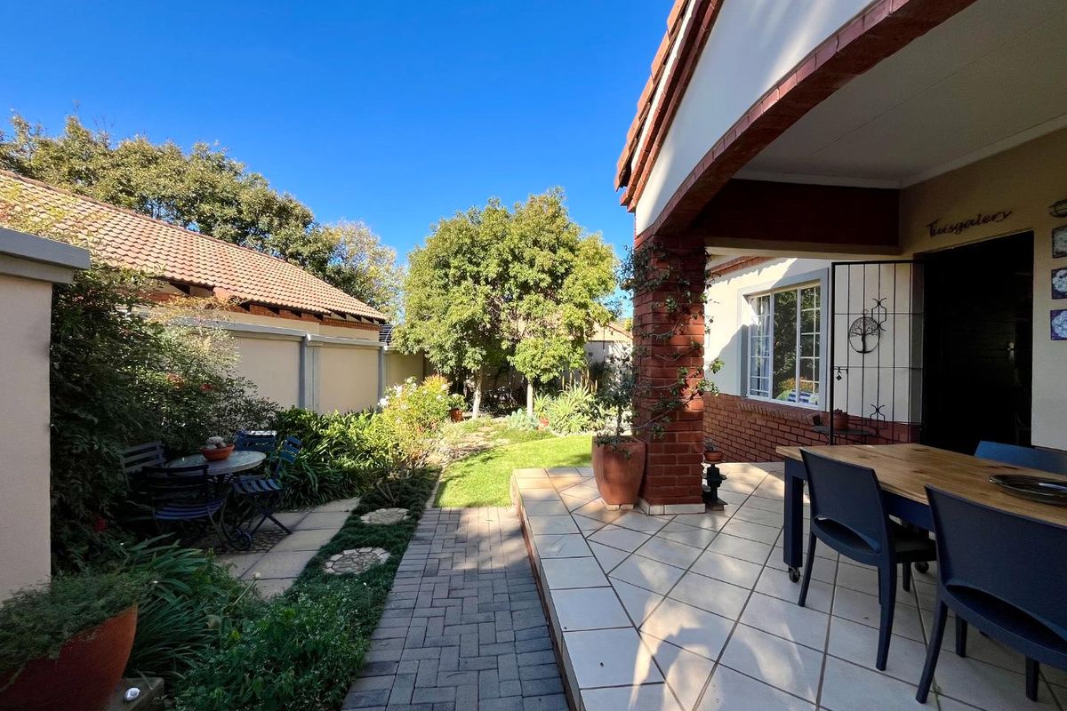2 Bedroom Unit for Sale – Prime Location, Spacious 121 m2 - Photo 2