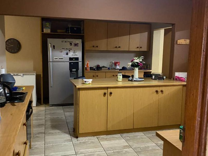 Move, Shift, Live: The Ultimate Adaptable-Flow Home - Photo 3