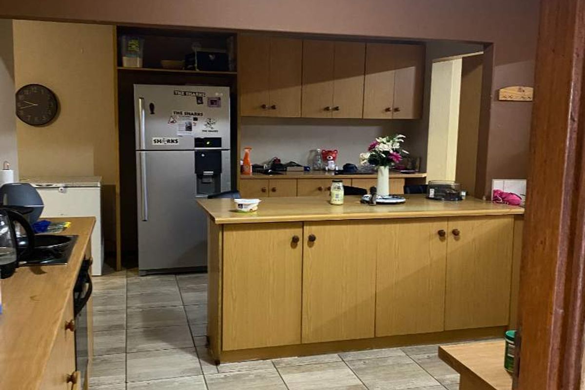 Move, Shift, Live: The Ultimate Adaptable-Flow Home - Photo 3