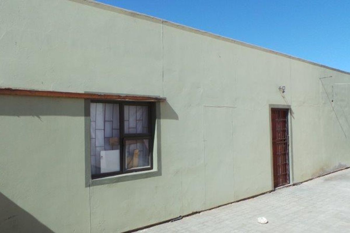 Duplex house with a Flat - Photo 3