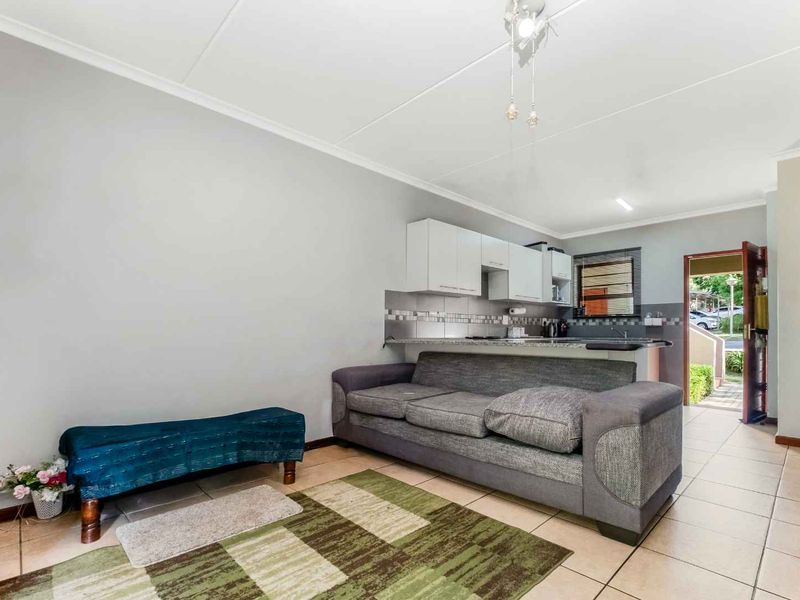 2 BEDROOM, 2 BATHROOM GROUND FLOOR APARTMENT FOR SALE IN PAULSHOF - Photo 6