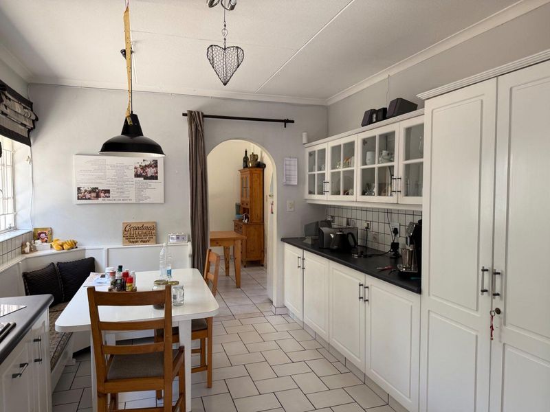 Breathtaking Views at this stunning property in Klein Windhoek - Photo 10