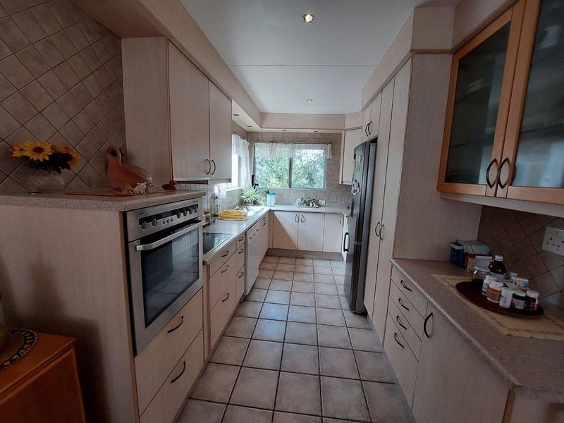 For Sale  Olympia - Freestanding home with flat - Photo 3