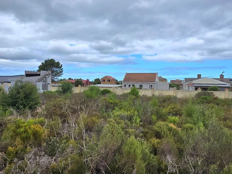 Level 924m2 Land in Peaceful Franskraal – Perfect Investment Opportunity. - Photo 9