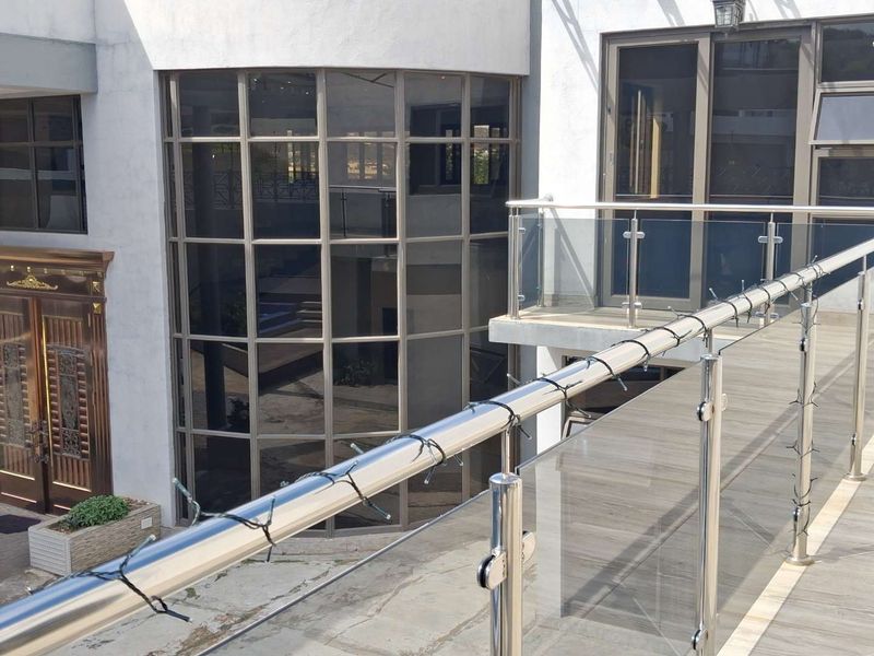 Elegant Double Storey House in Auasblick - Photo 7