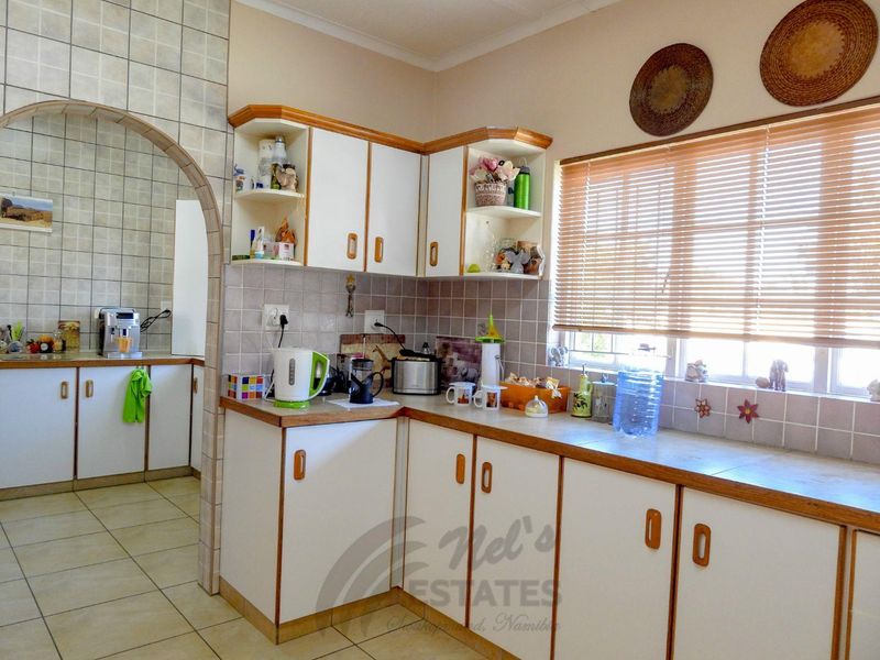 Spacious Home For Sale in Ocean View, Swakopmund - Photo 6