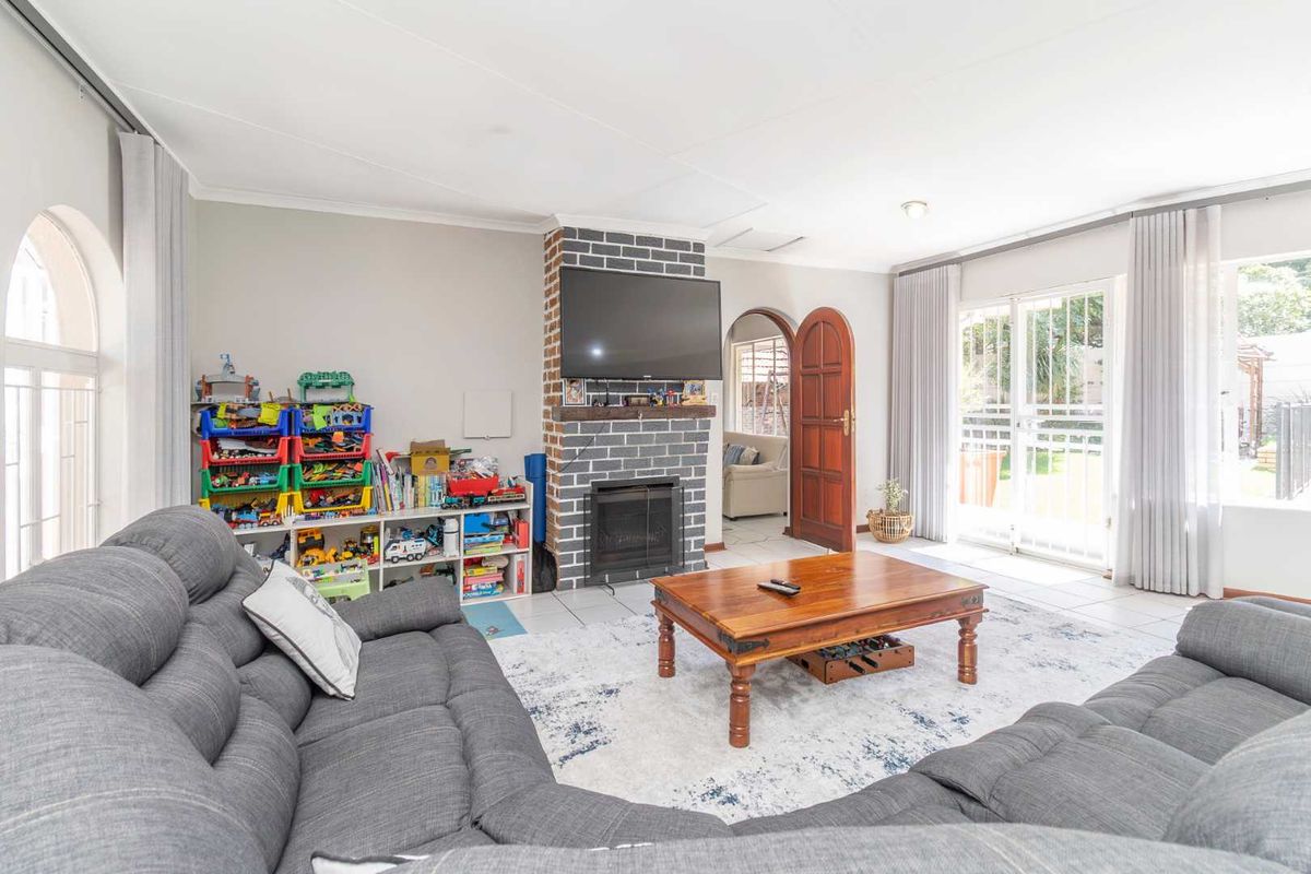 **Charming 4-Bedroom Home in the Heart of Northwold** - Photo 4